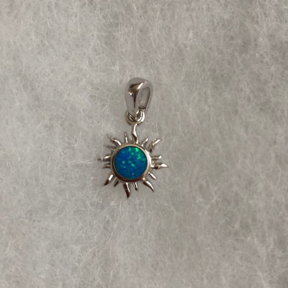 925 Sterling Silver Sun Pendant w/Lab Opal - Picture 4 of 5
